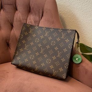 Louis Vuitton toiletry 26 pouch